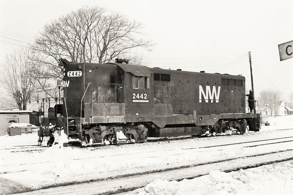 NW 2442